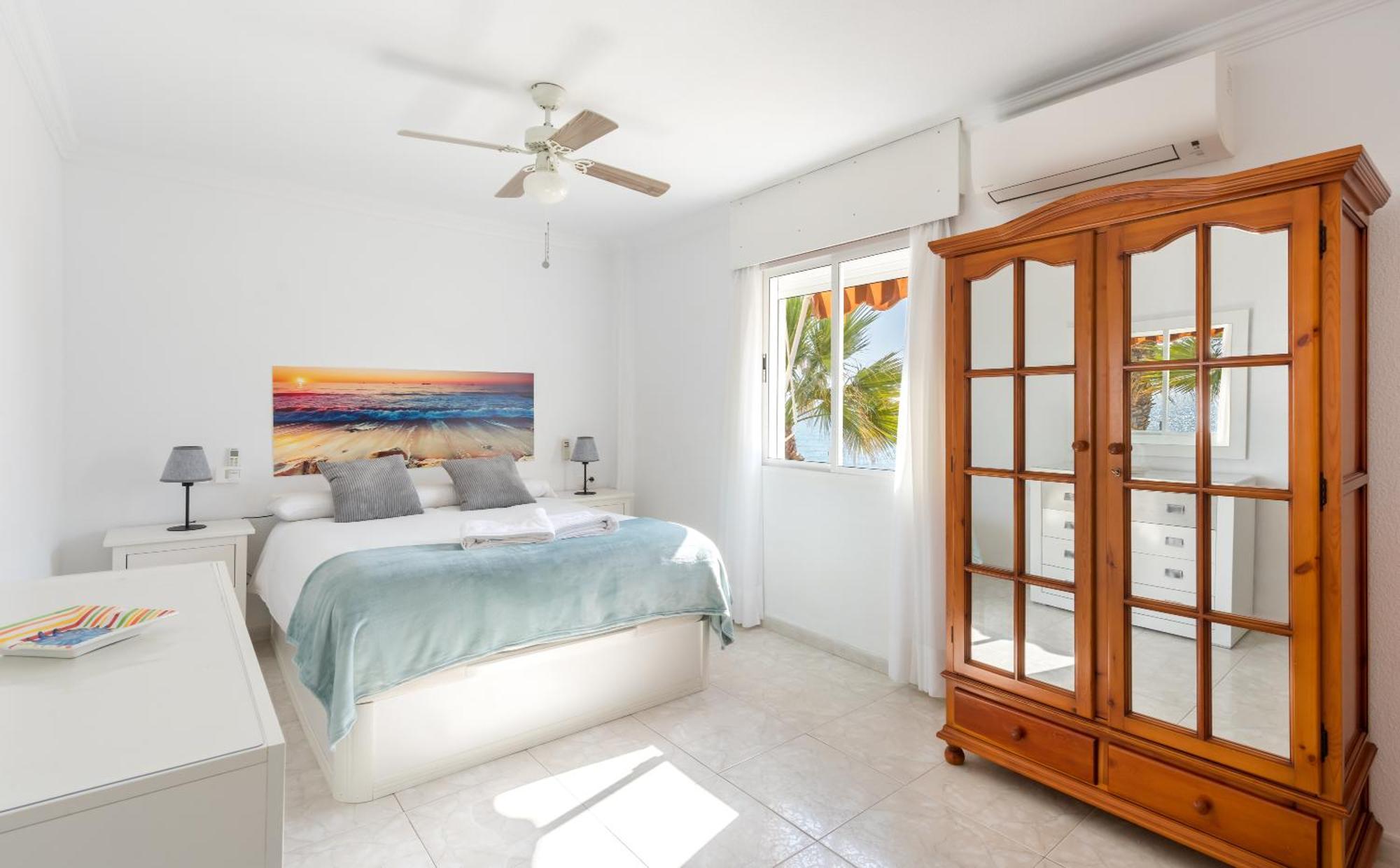 Apartment Wintowinrentals Spectacular Sea Views On The Beachfront