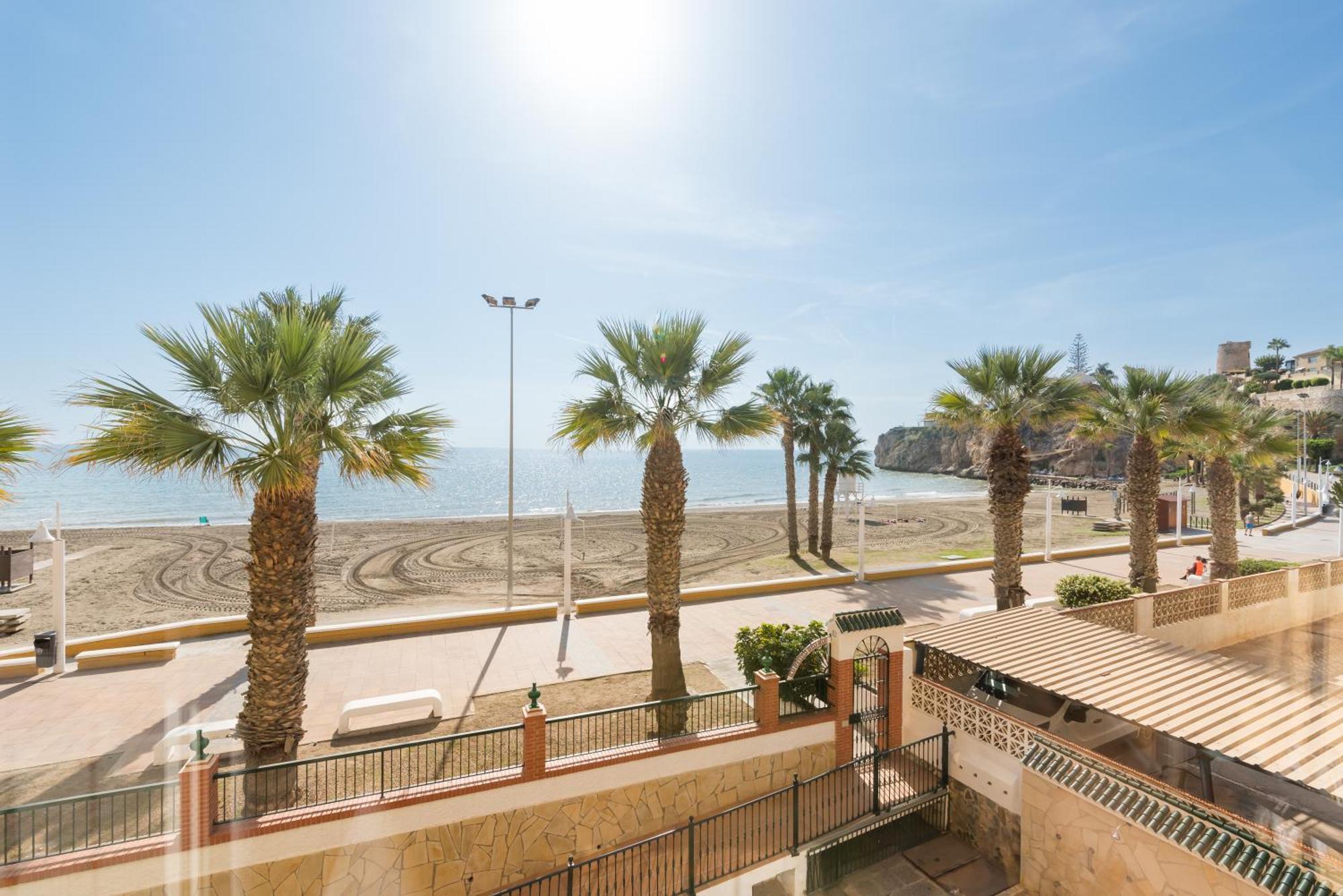 Wintowinrentals Spectacular Sea Views On The Beachfront