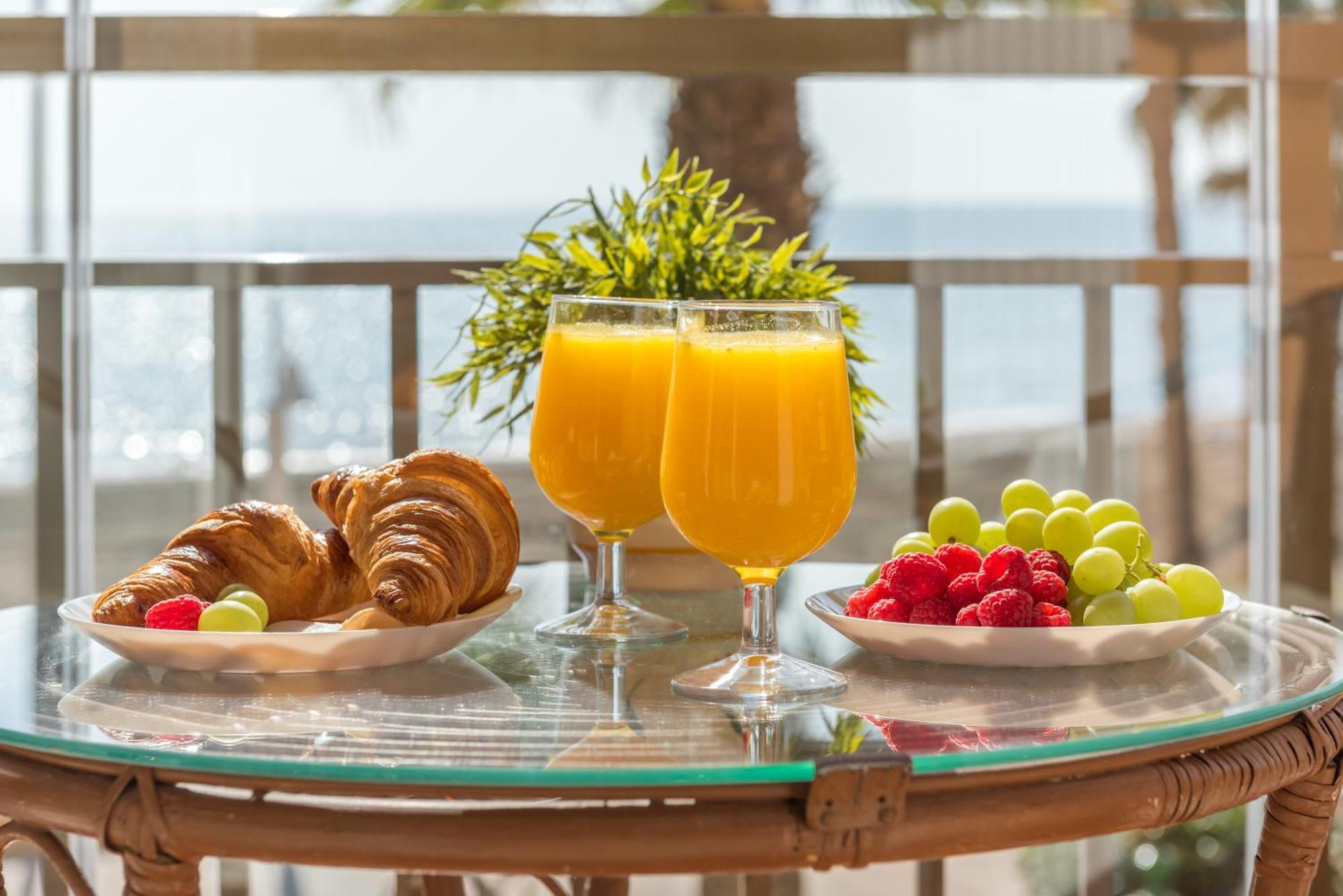 Wintowinrentals Spectacular Sea Views On The Beachfront * Rincón de la Victoria